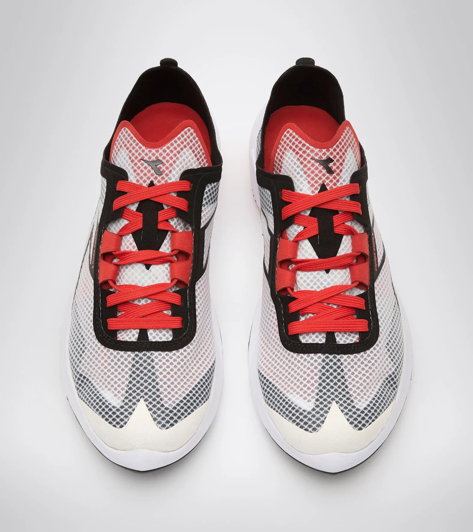 Diadora Cross court レースボールキャップ 2colors BLUSHIELD TORNEO 2 CLAY Tennis shoes for clay court - Men