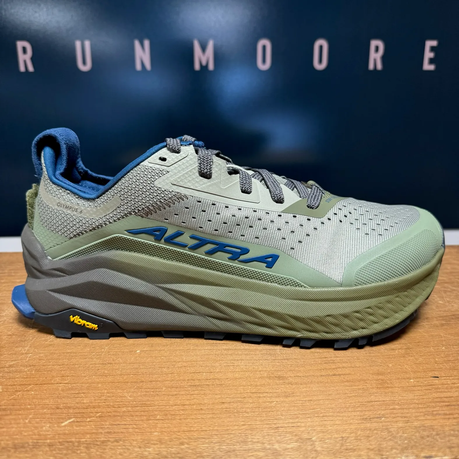 Altra Men's Olympus 6 TAUPE